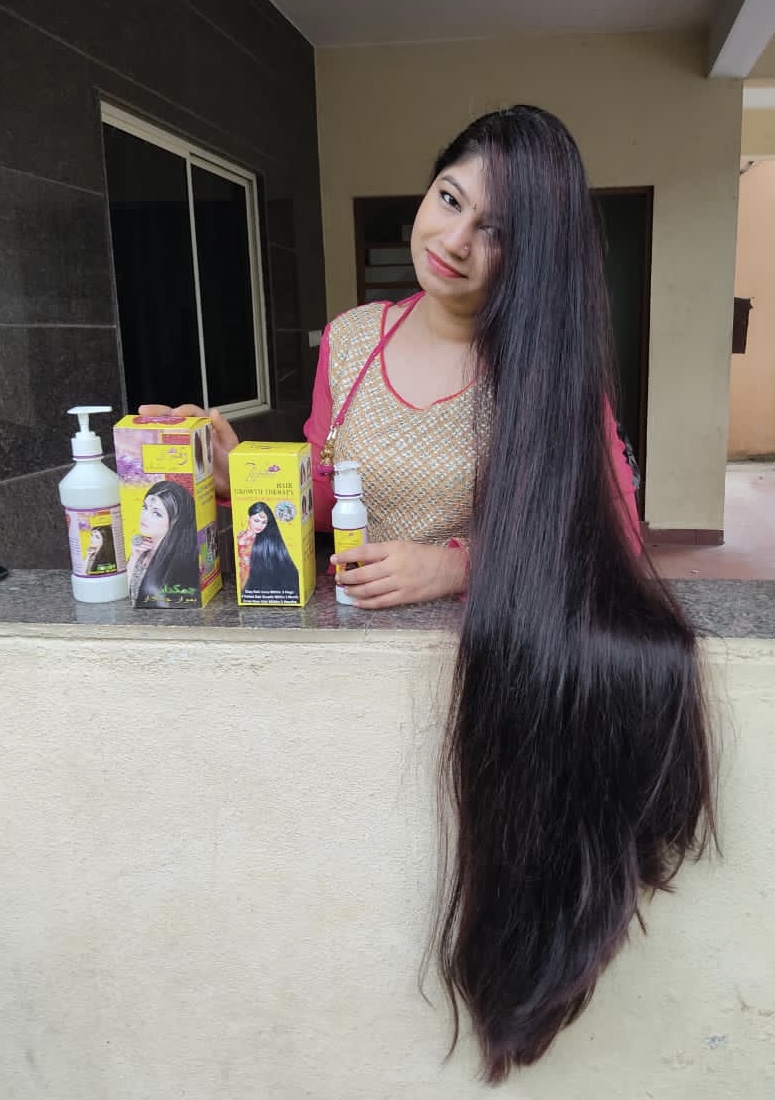 girl use Zafran Hair Growth